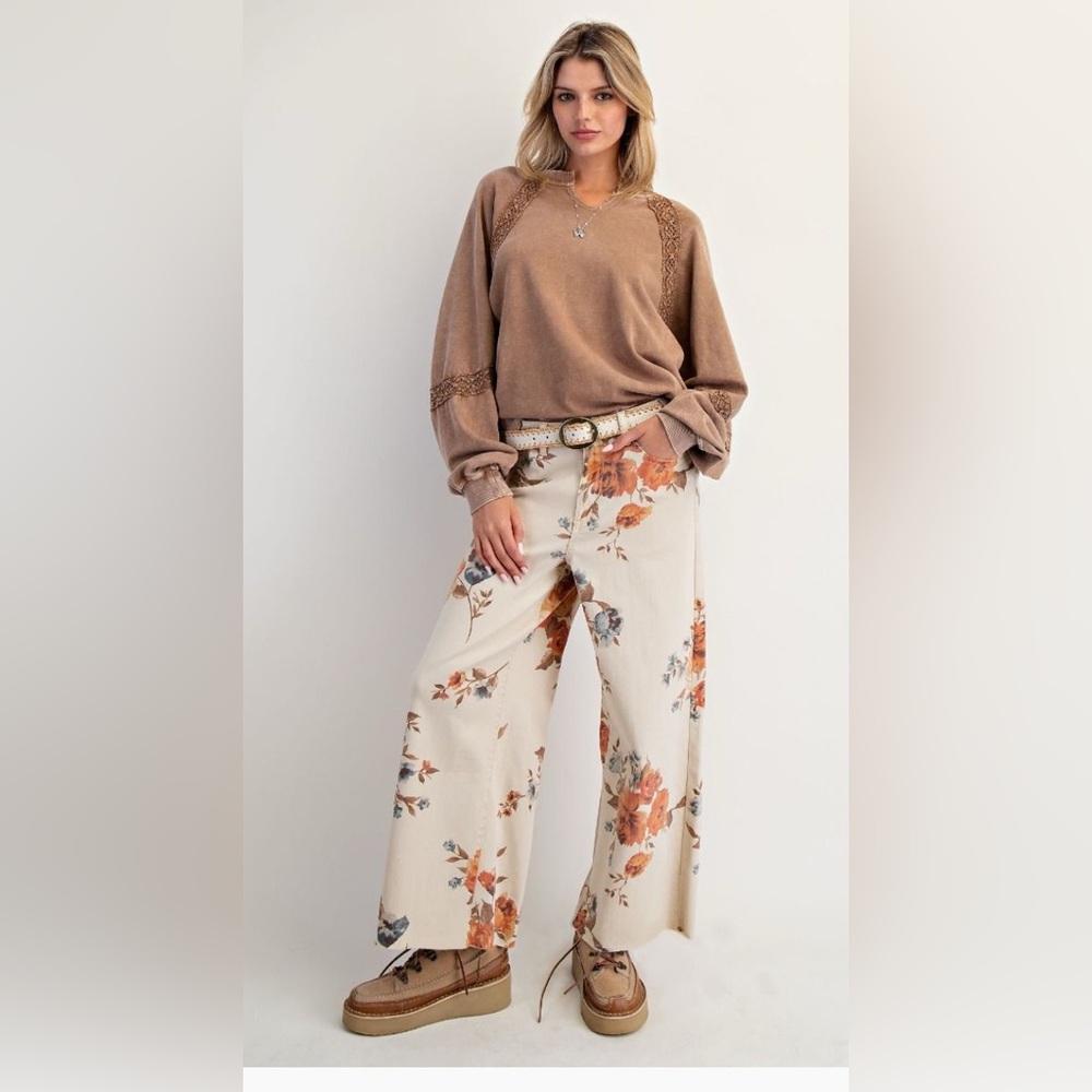 Easel PLUS Flower Print Stretch Twill Wide Leg Pants - Picture 2 of 4